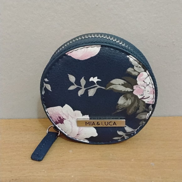 MIA & LUCAS Navy Floral Round Zip Coin Pouch – Like New - Picture 3 of 12